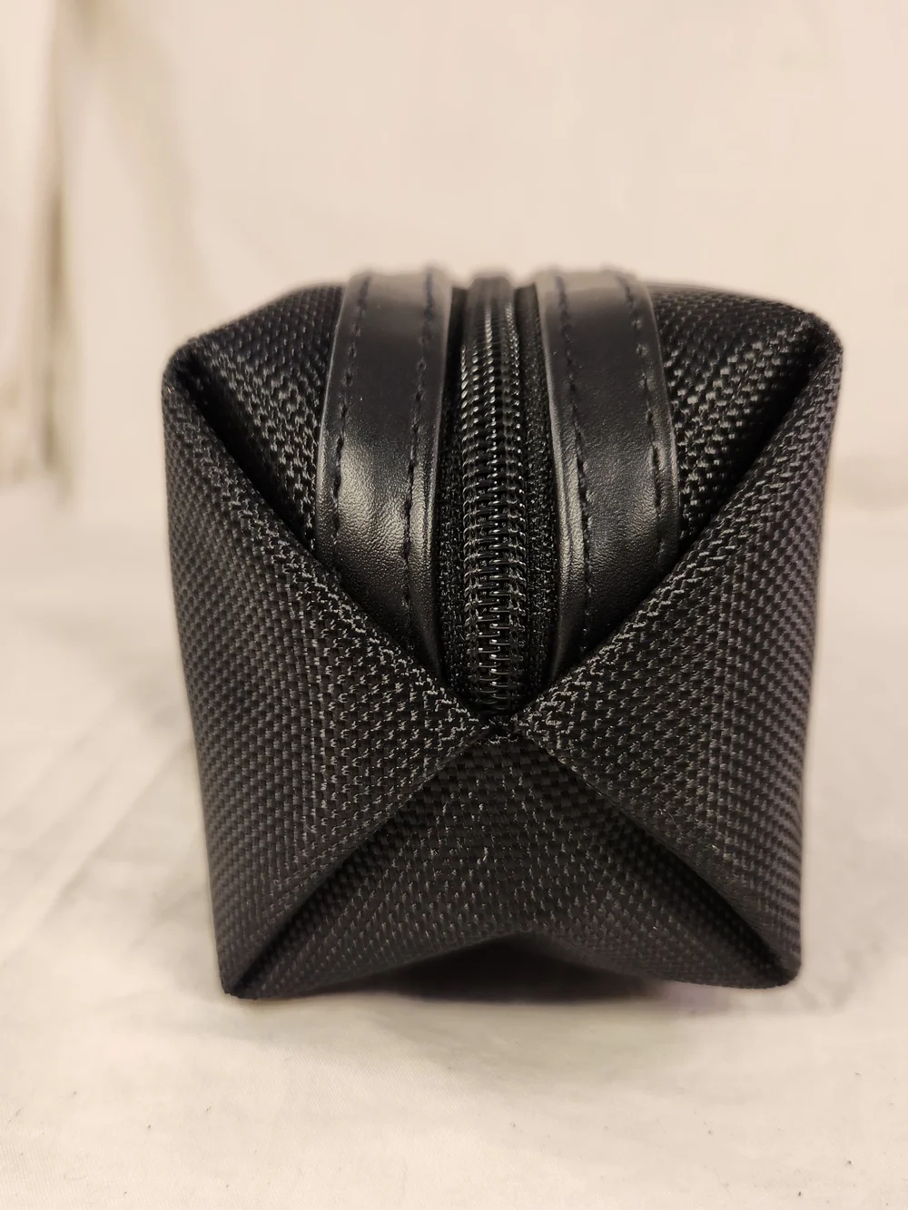 TUMI X DELTA NYLON DOPP TOILETRY BLACK BAG